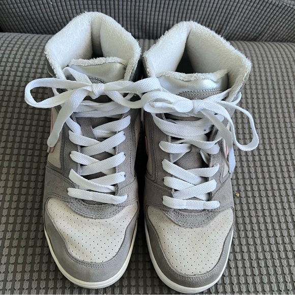 Nike Women Air prestige Sneakers Silver, gray ,purple with pink swoosh size 8 - Picture 7 of 7